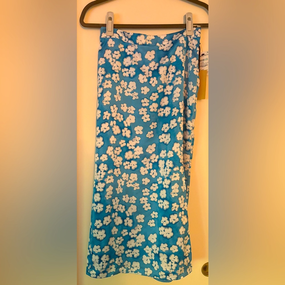 Halogen-Printed Slit hem midi skirt size Small